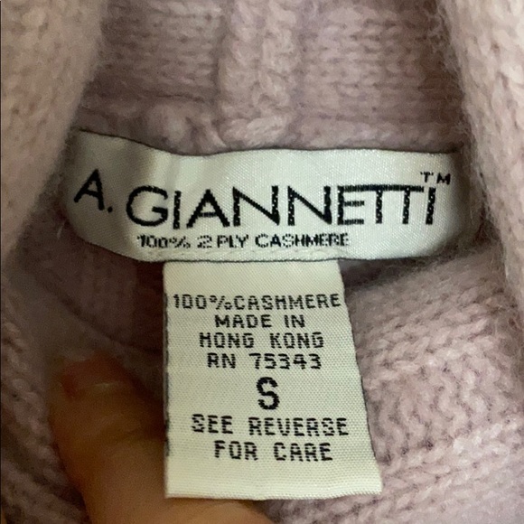 100% 2- ply, thick cashmere turtle neck sweater - Picture 3 of 3